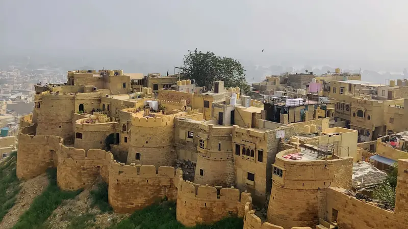 The golden sandstone walls of Jaisalmer Fort above the town