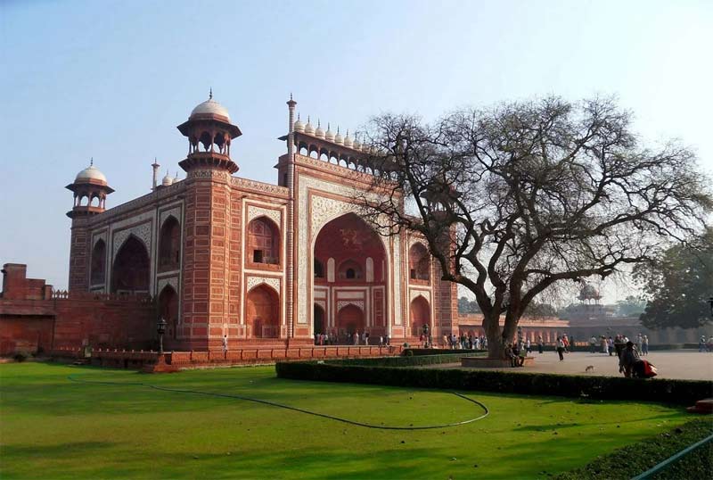one-day-trip-from-delhi-to-agra